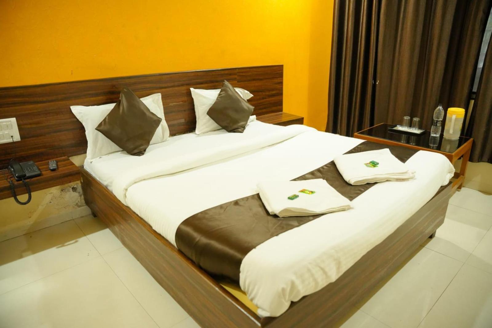 Hotel Sachidanand Shirdi Eksteriør bilde
