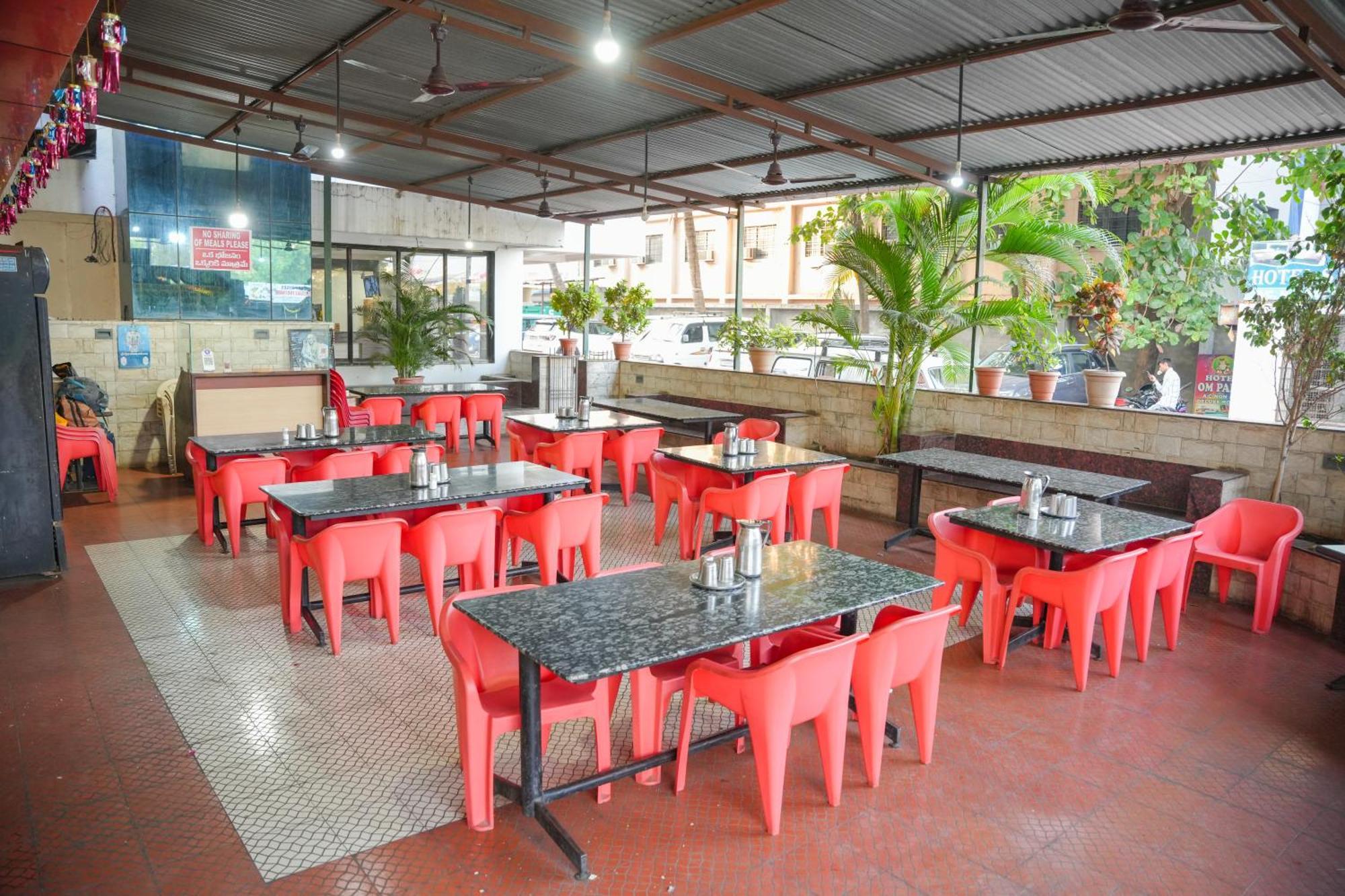 Hotel Sachidanand Shirdi Eksteriør bilde