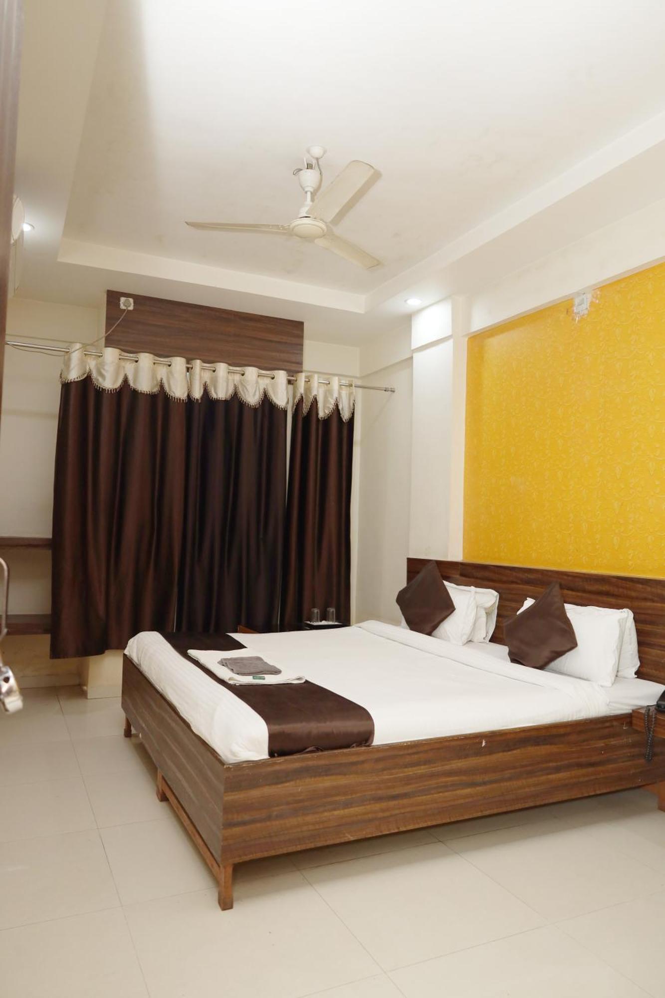 Hotel Sachidanand Shirdi Eksteriør bilde