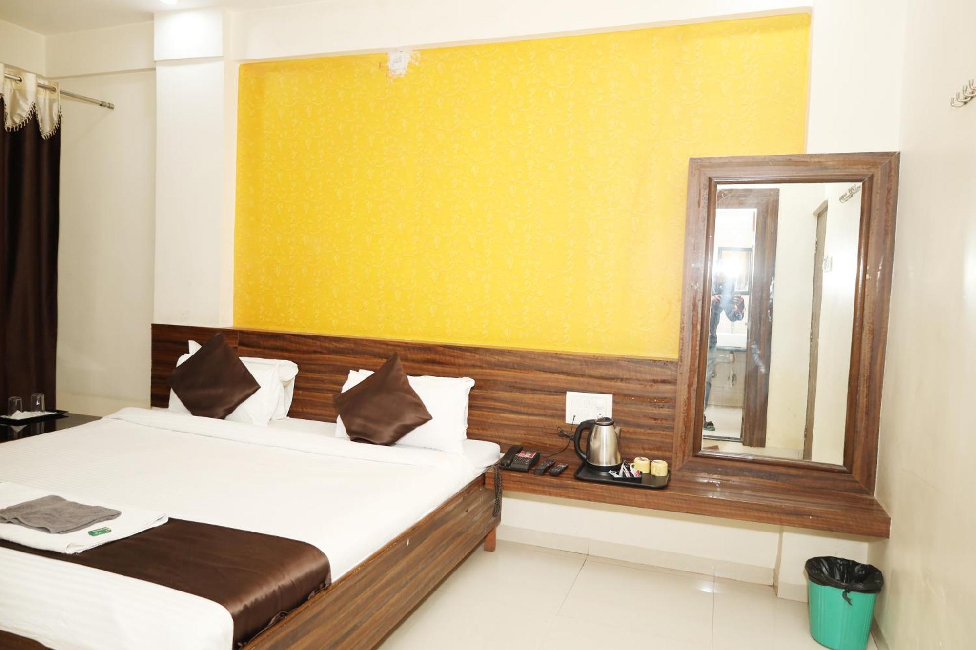Hotel Sachidanand Shirdi Eksteriør bilde